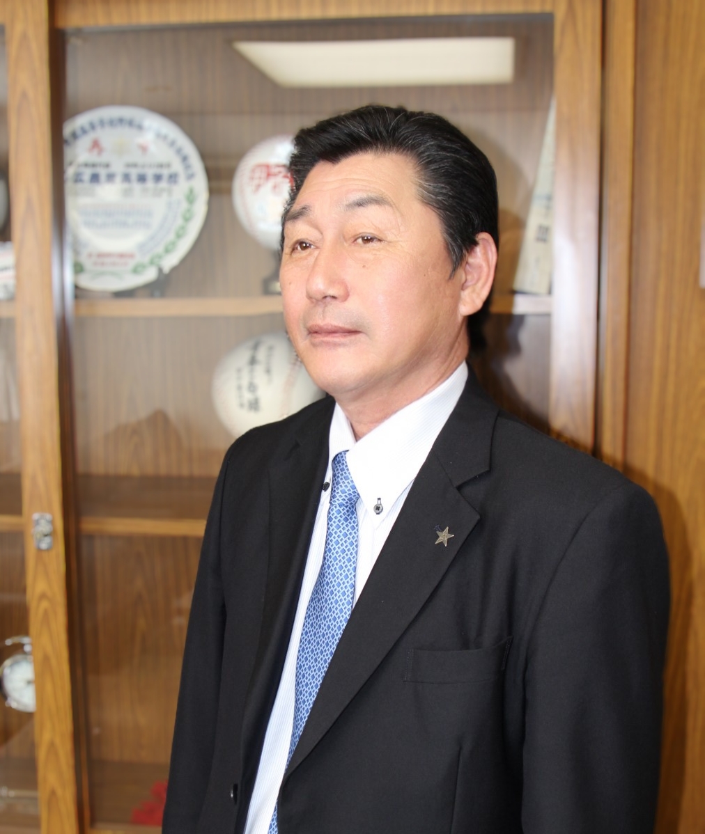 代表理事組合長　前川　厚司